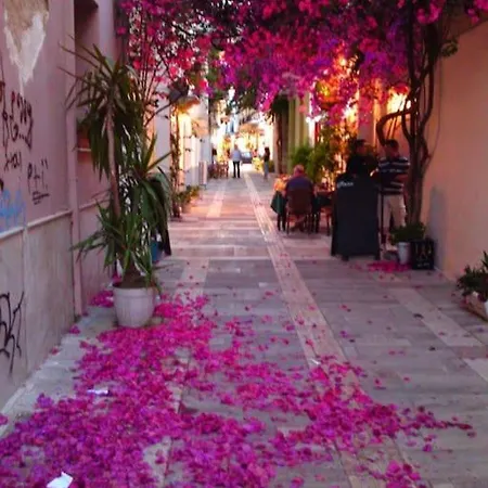 Hide Away In Discounts Apartment Nafplio
