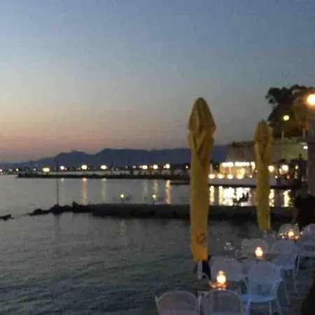 Hide Away In Discounts * Nafplion