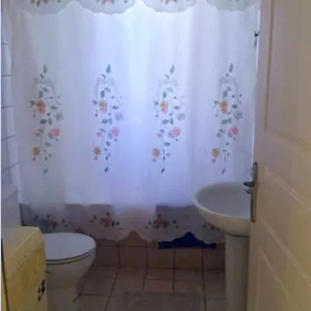 Hide Away In Discounts * Nafplion