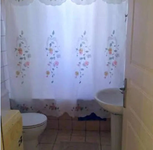 Hide Away In Discounts * Návplio